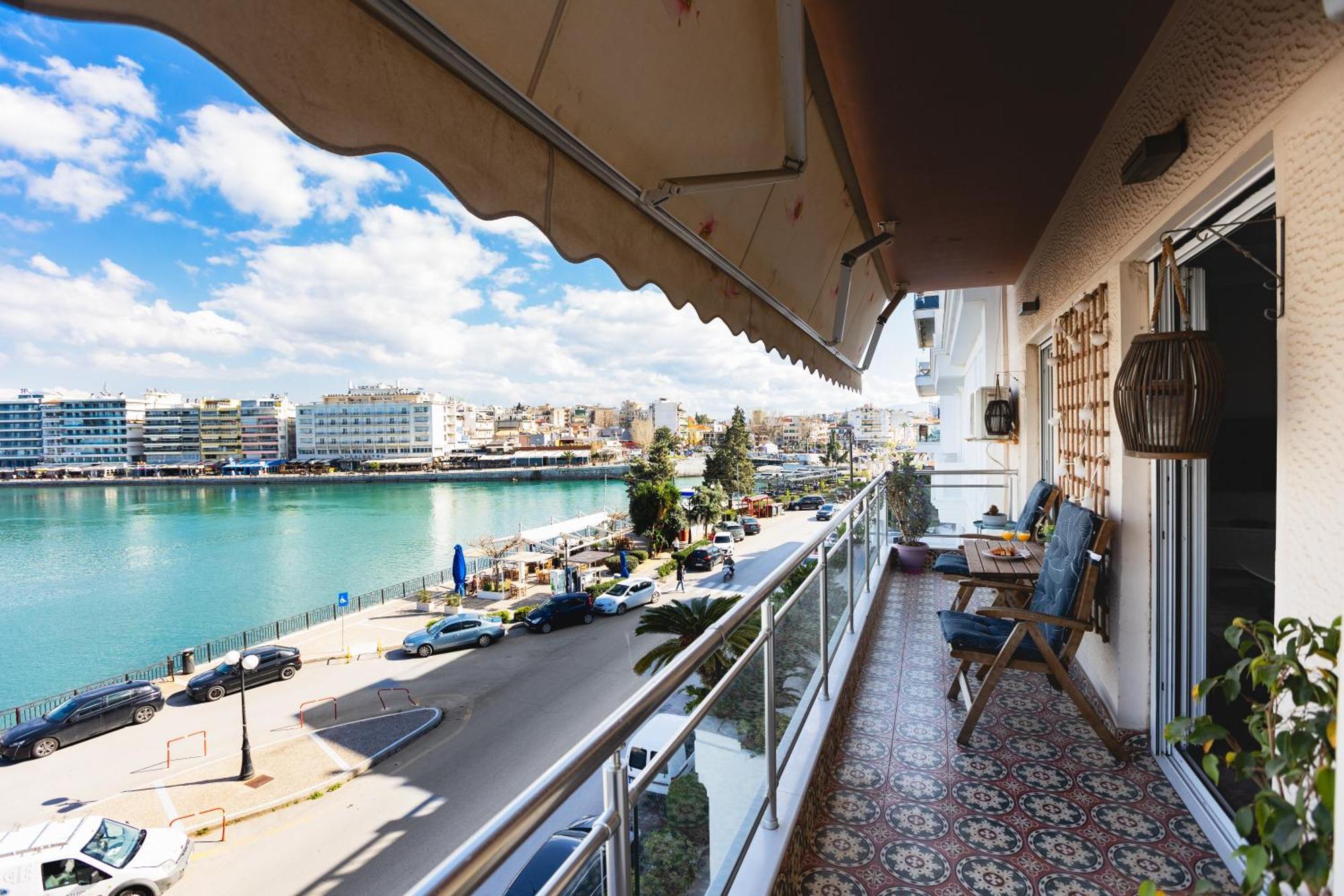 Debbies Διαμέρισμα Δίπλα Στο Νερό #2 ! Chalkida Exterior foto